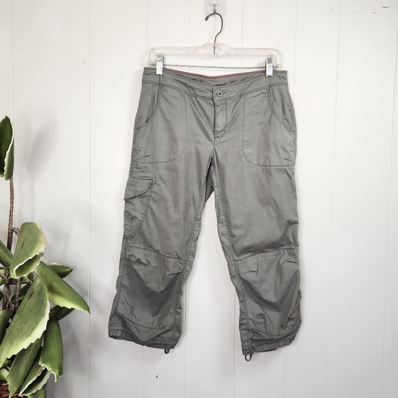 The North Face Gray Capri Cropped Pants Hiking Summer Outdoors Womens size 6 - Picture 1 of 11